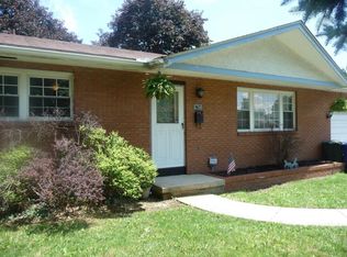 5756 Satinwood Dr, Columbus, OH 43229