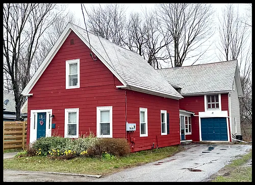 34 Cottage St Photo 1