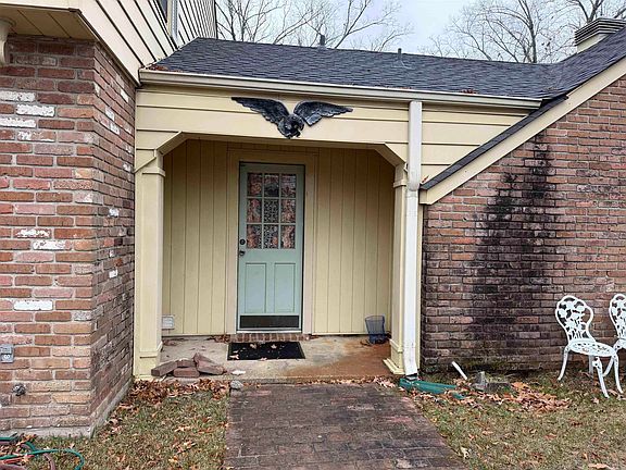 4th image of 2203 Cherry Ridge Dr