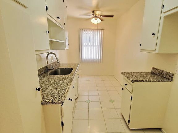5th image of 151 S Oxford Ave APT 3