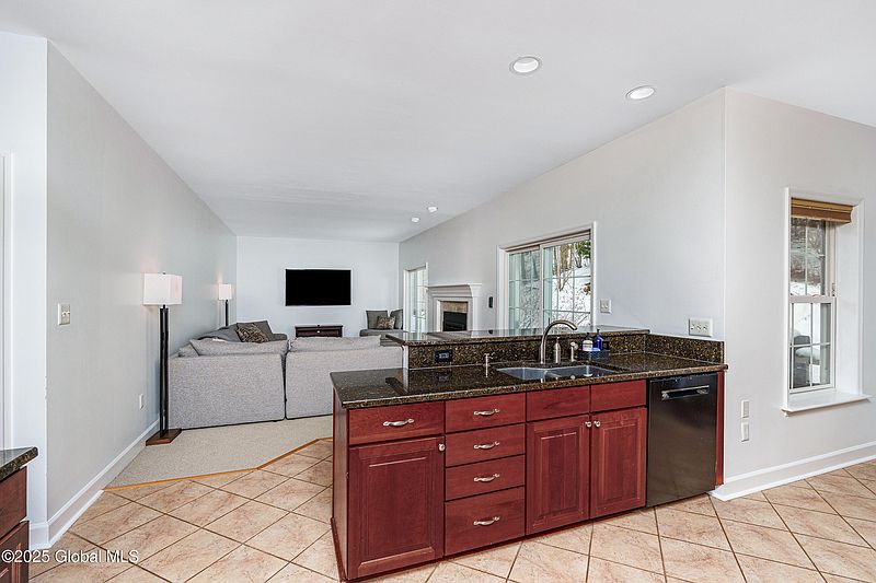 5th image of 11 Knollwood Drive