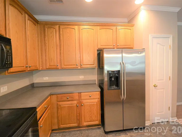 16512 Kettlewell Ln — Photo 12