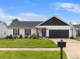 2741 Chapel View Dr, Florissant, MO