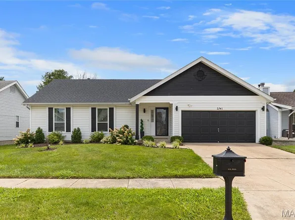 2741 Chapel View Dr, Florissant, MO 63031