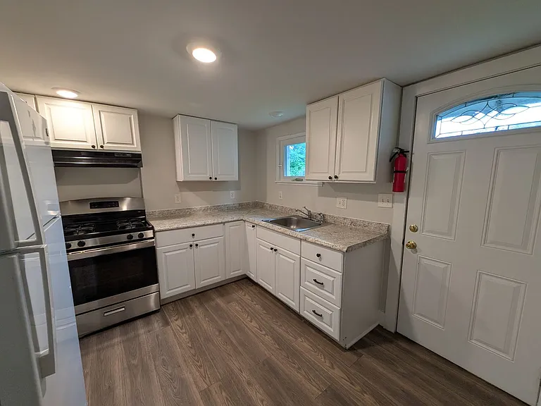 417 Lincoln Ave — Photo 4