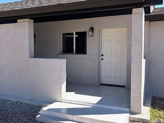 4th image of 826 E 1ST Street