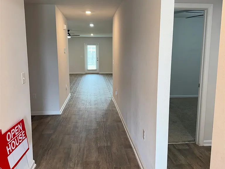5628 Fulcina Ct — Photo 2