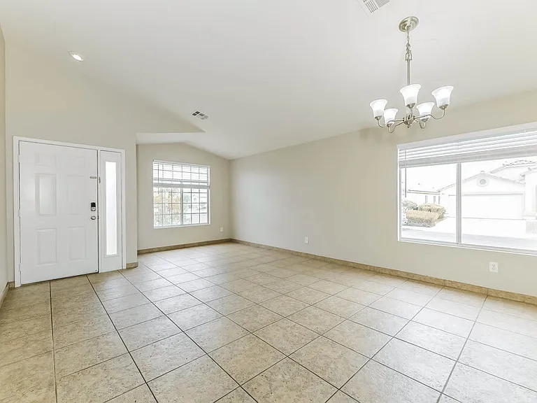 2401 Cypress Island Ct — Photo 5