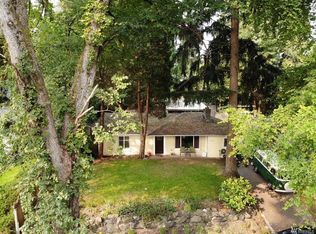16721 41st Ave NE, Lake Forest Park, WA 98155