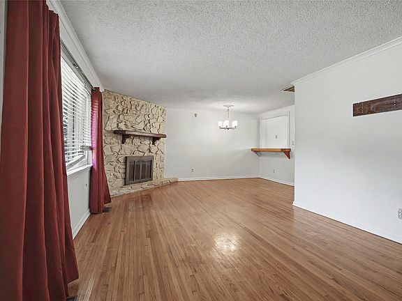 4th image of 4029 S Vandalia Ave
