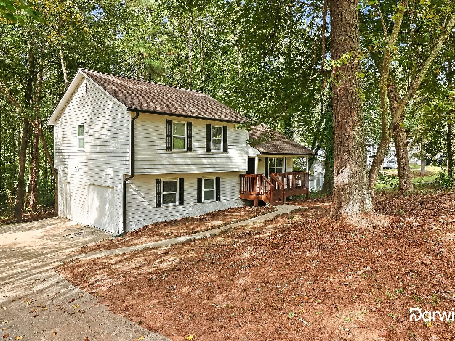3 bed, 2.0 bath, 1116 sqft, $1,630 — Photo 2