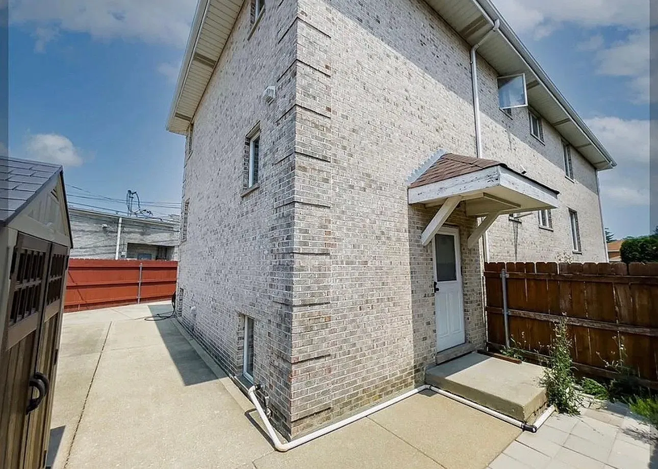 5340 S 6th Ave — Photo 2