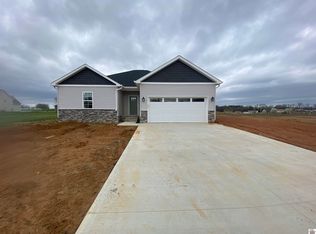 43 Fieldstone Cir, Cadiz, KY 42211