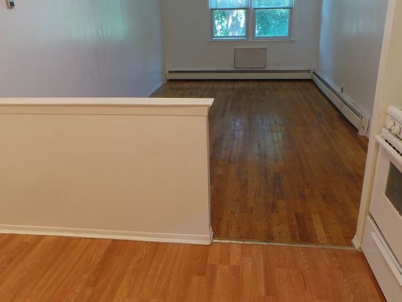 5th image of 17 Clintonville St Floor 1