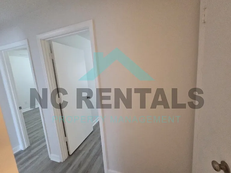 2300 Carlford Rd — Photo 25