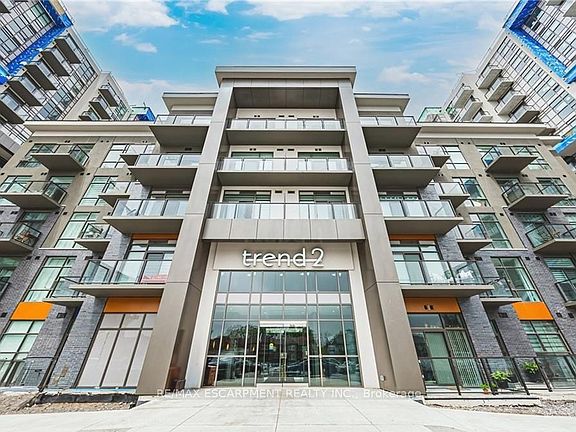 2nd image of 460 Dundas St E #714