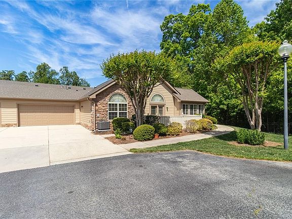5th image of 4328 Grassy Moss Dr