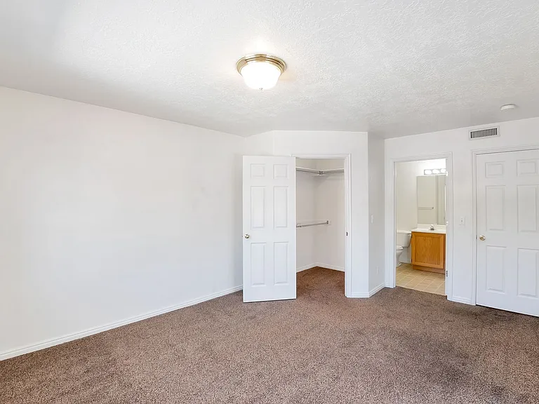 1295 W 1480 N — Photo 14