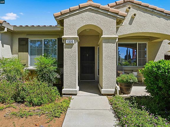 4th image of 1335 Cypress Ct