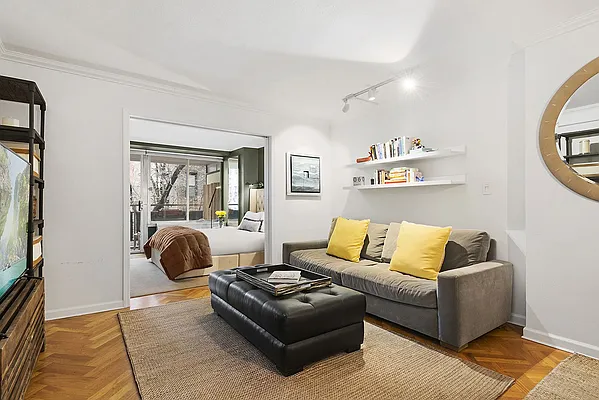 Sold by Town Residential | media 20