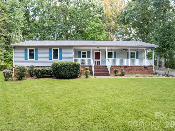 1732 Forest Lake Dr, Rock Hill, SC 29732