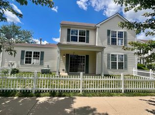 889 Symphony Dr, Aurora, IL 60504
