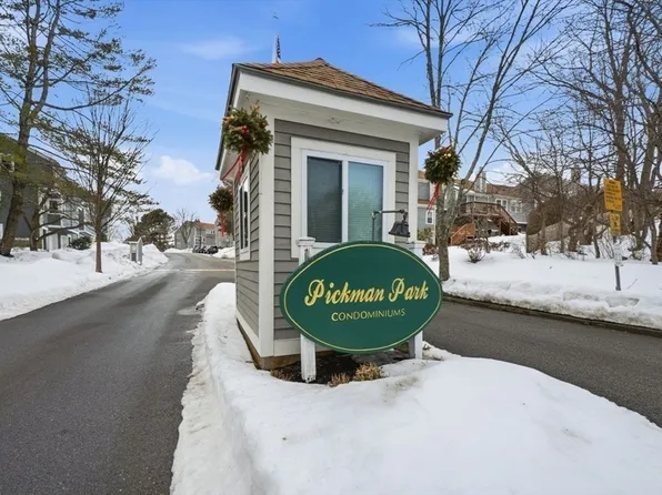 8 Russell Dr #7D, Salem, MA 01970