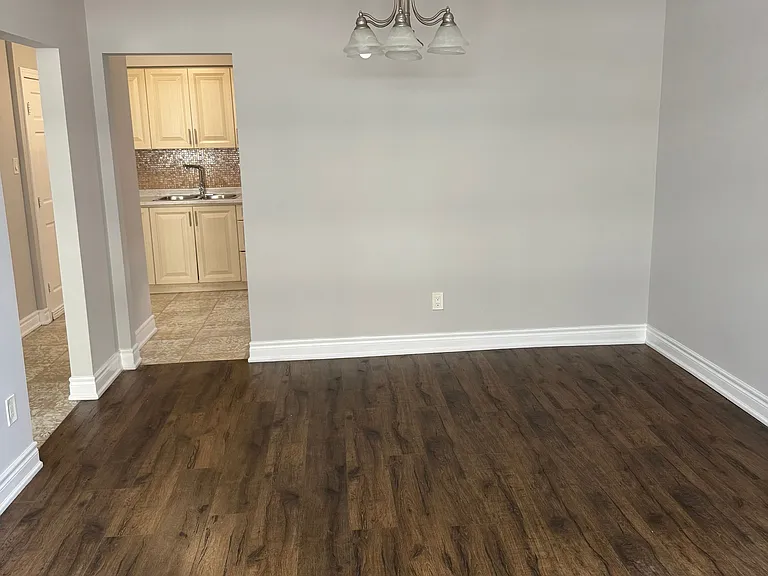 1598 Eglinton Ave W #2 — Photo 6