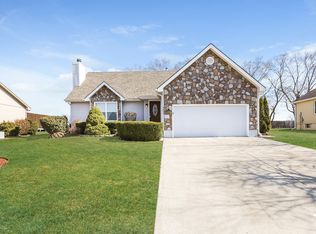 3805 SW Evergreen Ln, Lees Summit, MO 64082