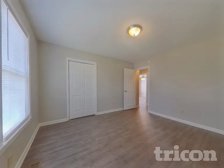 529 Ferncliffe Rd — Photo 12