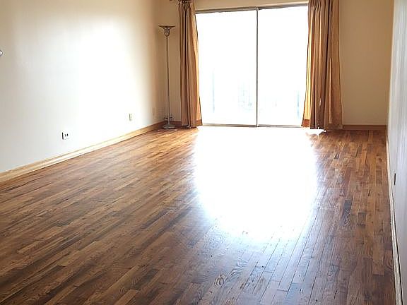 3rd image of 6101 W 94th St APT C1