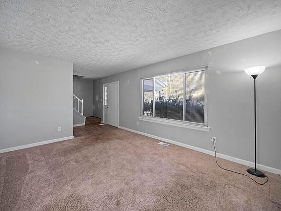 3rd image of 4175 Carnation Dr