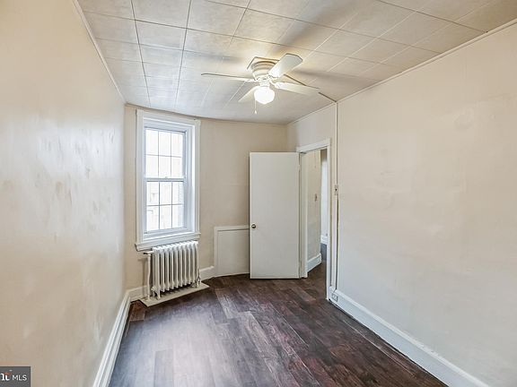 4th image of 3190 Aramingo Ave