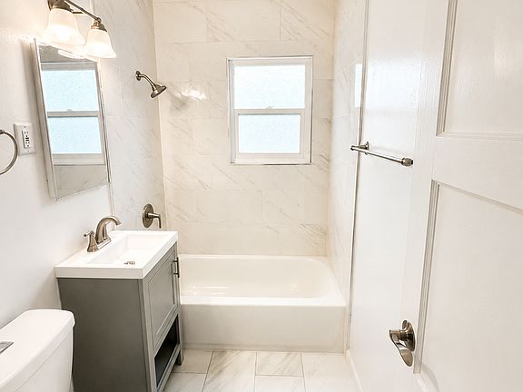 5th image of 122 Elm Ave APT 2