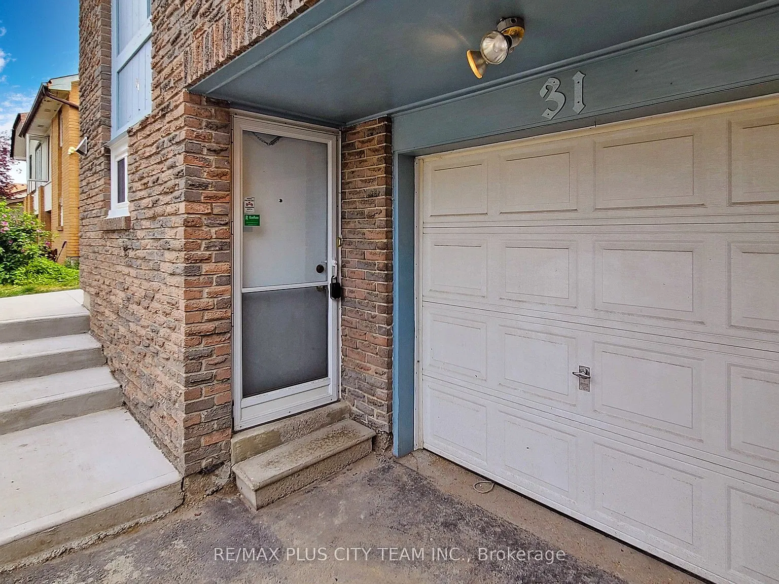 3 bed, $2,500 — Photo 2