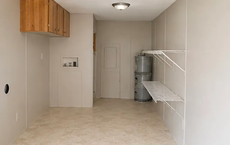 321 Lacross Rd — Photo 8