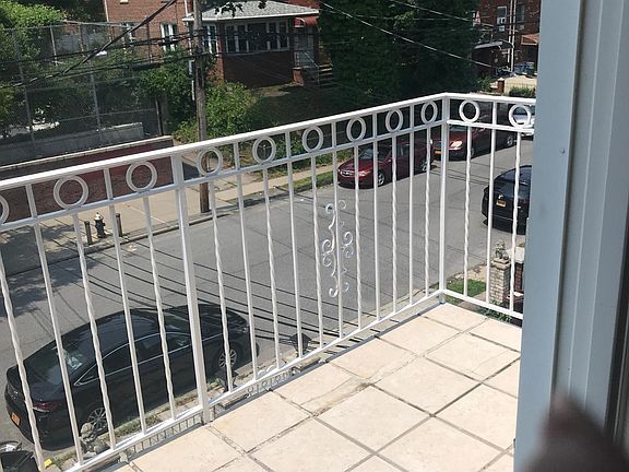 2nd image of 528 1/2 Logan Ave #3