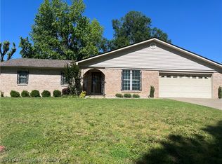 8012 Meadow Dr, Fort Smith, AR 72908