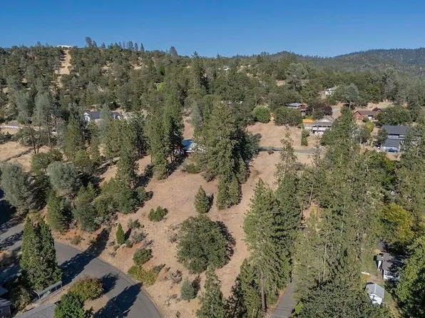 295 Manzanita Dr, Weaverville, CA 96093