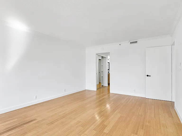 1541 Brickell Ave #105 — Photo 65
