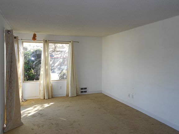 4th image of 8415 5th Ave NE APT 102