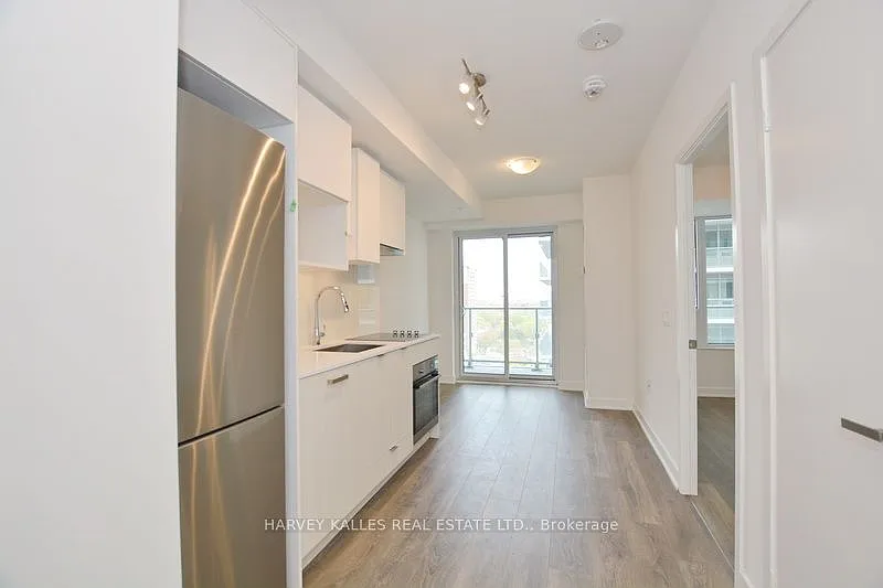 Building Photo - 195 Redpath Ave #1413