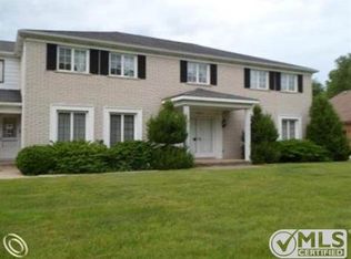 24655 Regal Pl, Harrison Township, MI