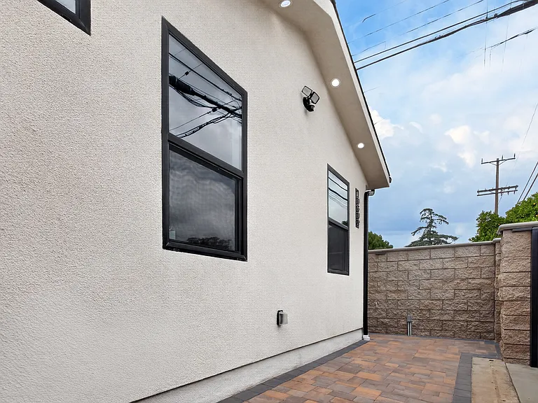 17501 Los Alimos St #10809 — Photo 40