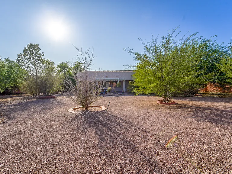 2123 W Maldonado Rd — Photo 40