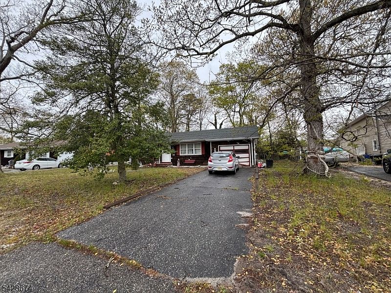 1st image of 326 Normandie Dr