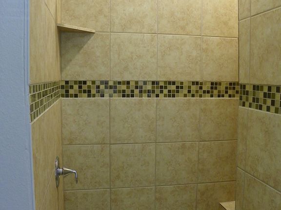3rd image of 516 E Quincy St APT 2