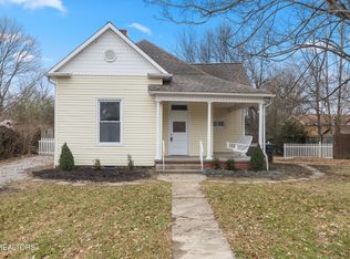 112 E Inskip Dr, Knoxville, TN 37912