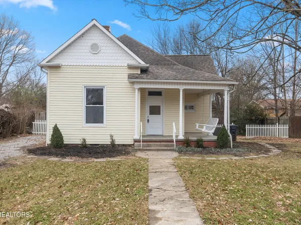 112 E Inskip Dr, Knoxville, TN 37912