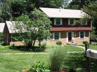 30 Pine Ln, Watchung, NJ 07069